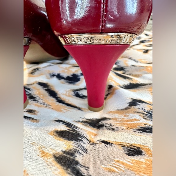 BCBGeneration red heels - Picture 7 of 10
